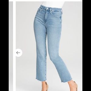 GOOD AMERICAN Straight Split Pocket Jeans!